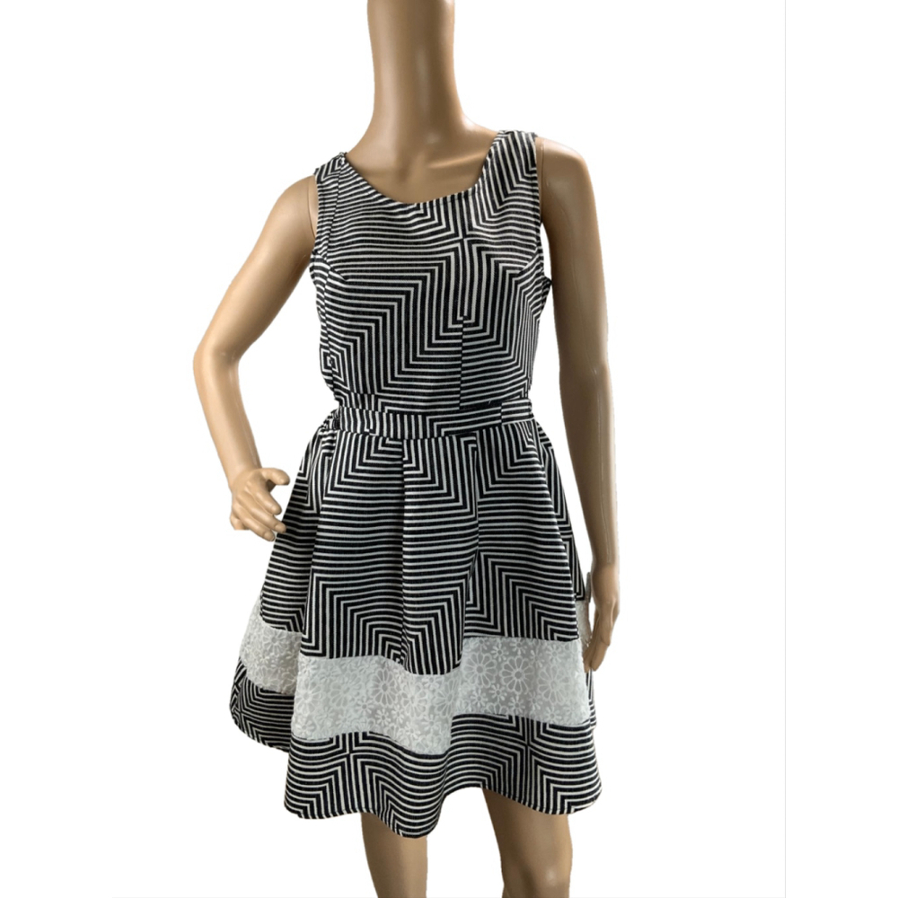 Maniju Women's A-Line Dress Large Black White‎ Geometric Pattern Peek-A-Boo Side